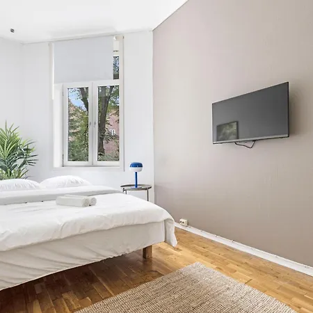 Shared With Private In Center *