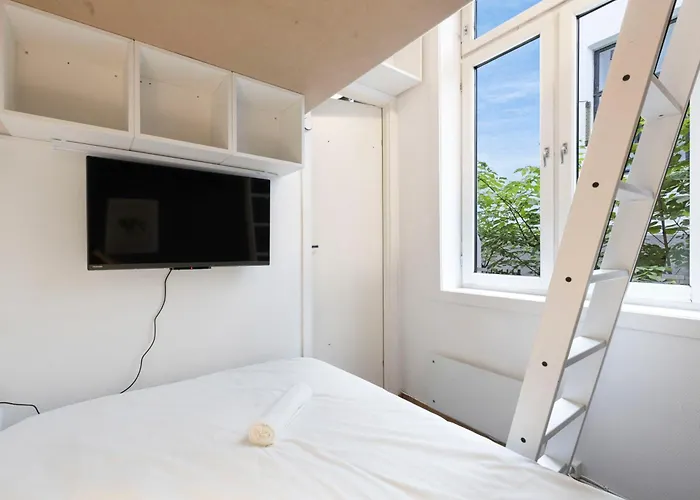 旅馆 Shared With Private In Center *